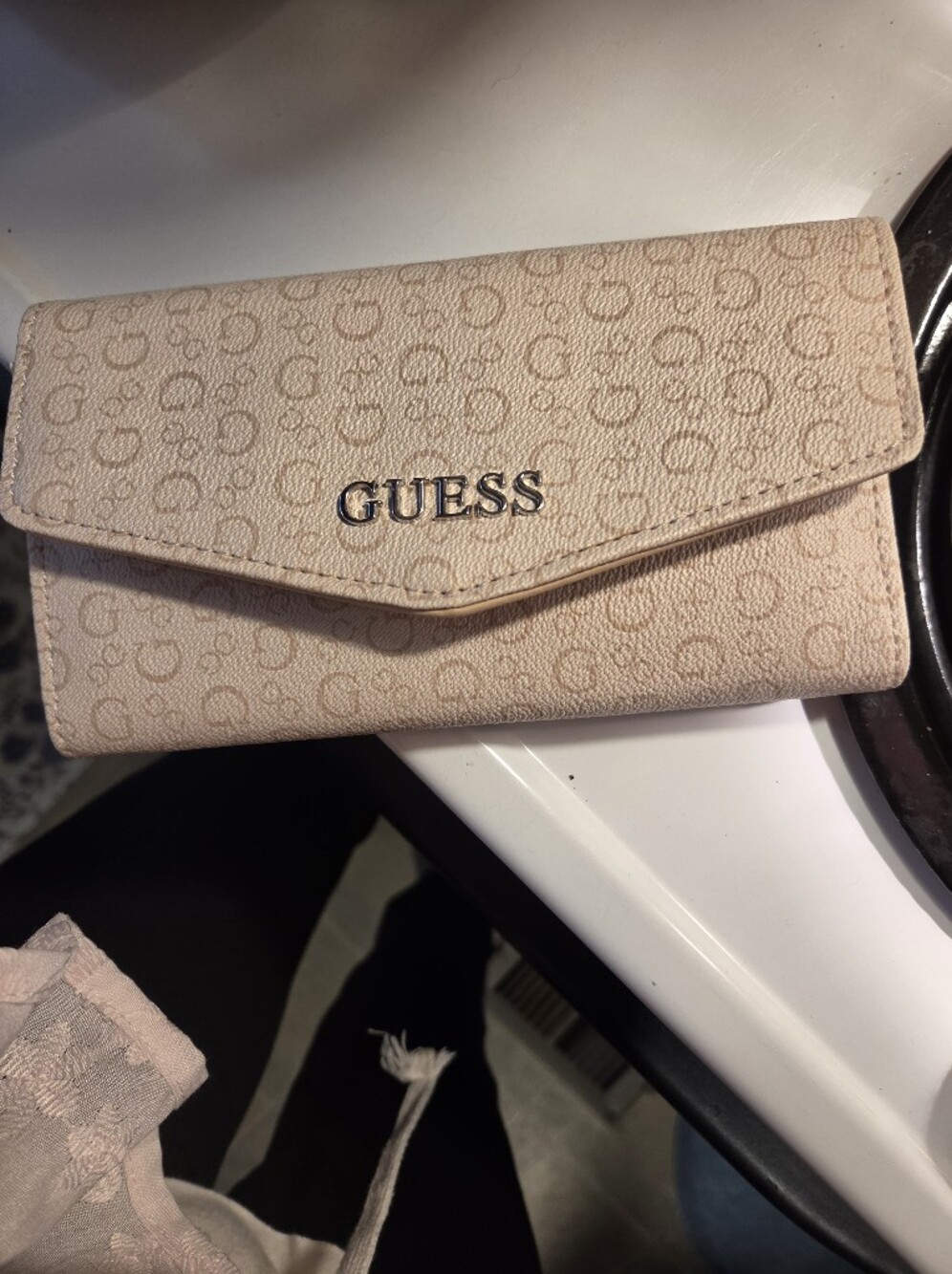 GUESS Blush Beige Signature Continental Wallet
